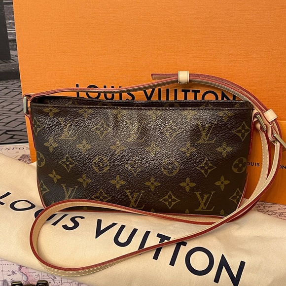 Louis Vuitton Handbags - Authentic Louis Vuitton Trotteur - all new exterior vachetta!